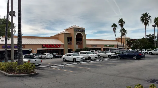 Plaza Del Mar Shopping Center