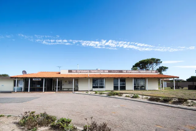 Travellers Inn Hotel