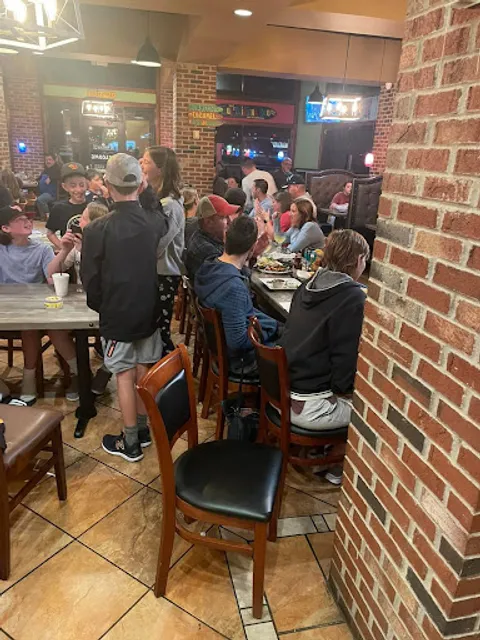 El Molcajete Mexican Restaurant & Bar