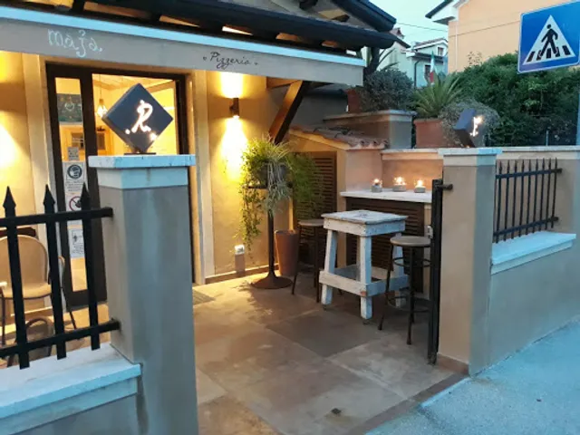 MAJA Caffé Pizzeria
