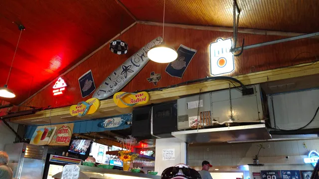 Tiki Beach Bar & Grill