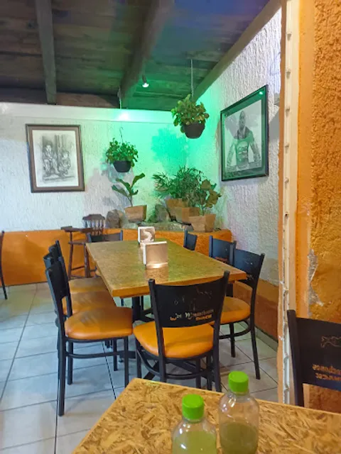 Los Mostachones Snack