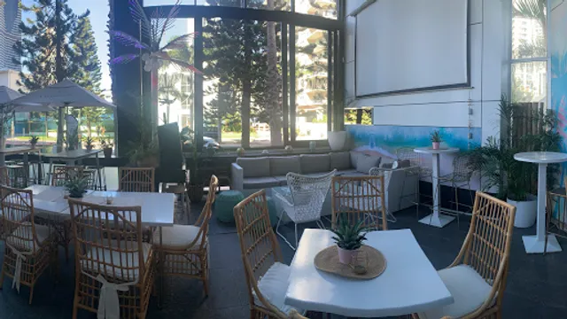 Ohana's Cafe and restaurant