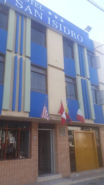 Hotel San Isidro.