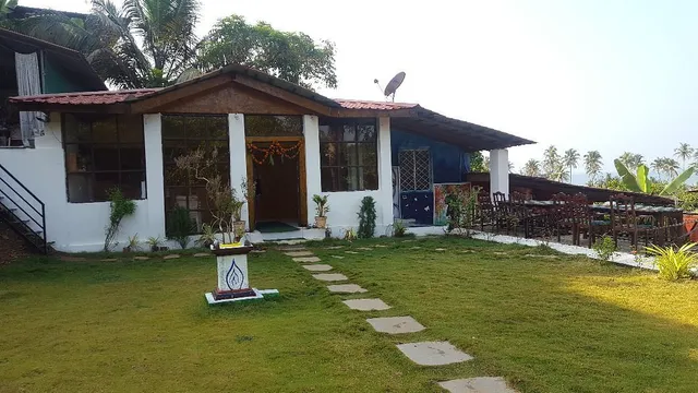 OYO 35727 Hotel Vrinda