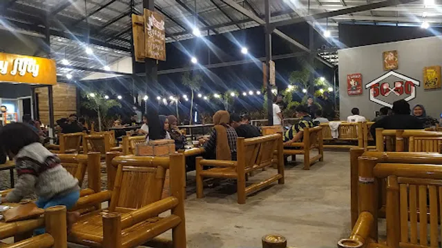 50:50 Cafe Jember