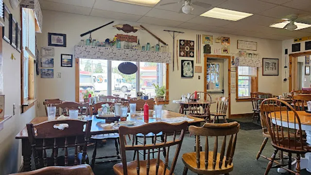 The Old Farmer's Table