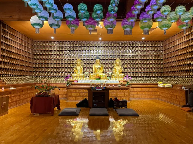 Tahl Mah Sah Buddhist Temple