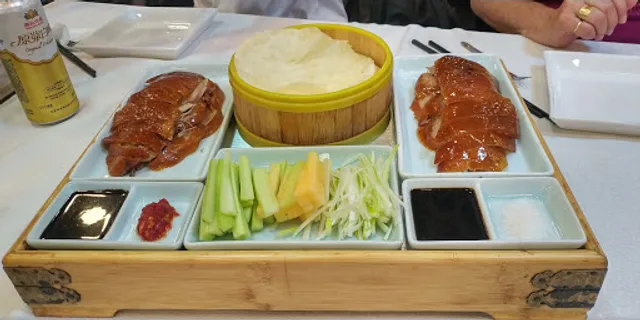 Honglian Roast Duck Shop