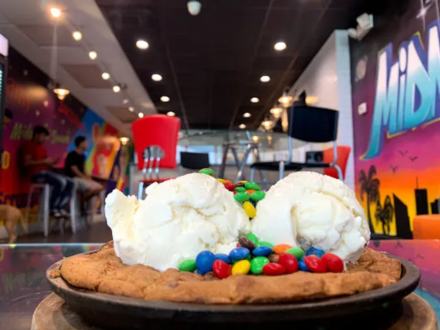 Midnight Cookies & Cream Hollywood