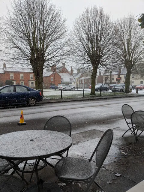 Sylv's Coffee shop & Cafe