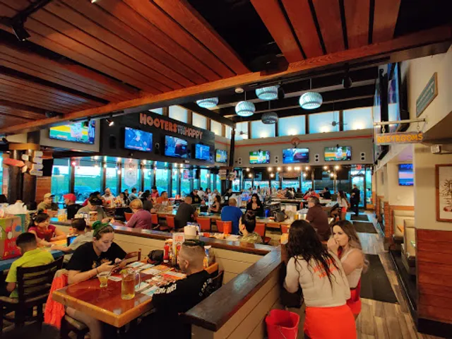 Hooters