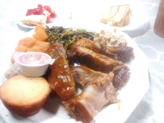 Sister's Florist & Bakery