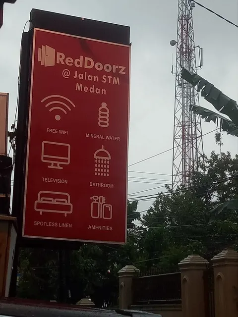 RedDoorz @ Simpang Pos Medan