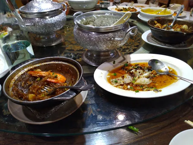 嗨泰餐酒館 HiThai｜2F 雪茄紅酒