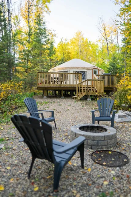 Flora Bora Forest Lodging