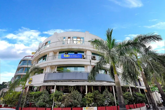 Hotel White House - Stay Elite