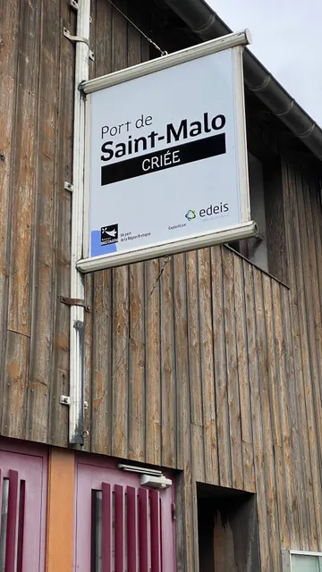 La Criée (pas de vente aux particuliers, criée réservée aux professionnels)