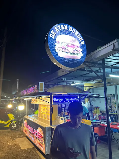 Atan Burger DK