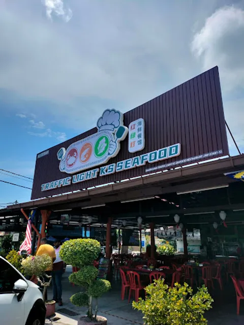 红绿灯海鲜餐馆 • Traffic Light KS Seafood Restaurant