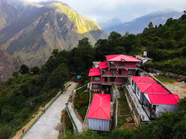 Aaryam Resort, Auli