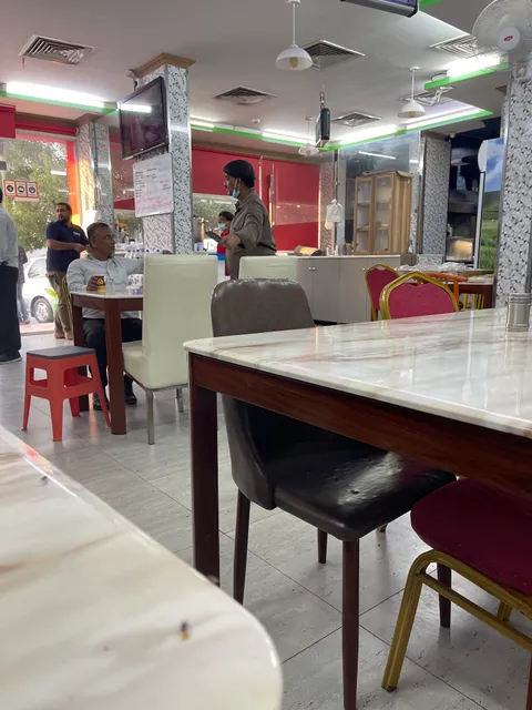 Bombay Restaurantബോംബെ/ഉസ്താദ്