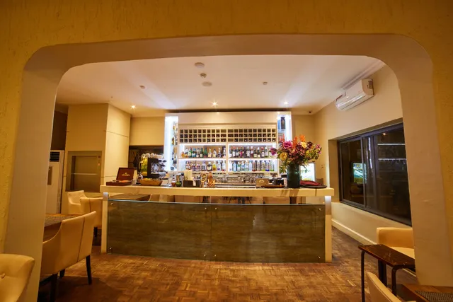 805 Cocktail Bar and Restaurant - Osu