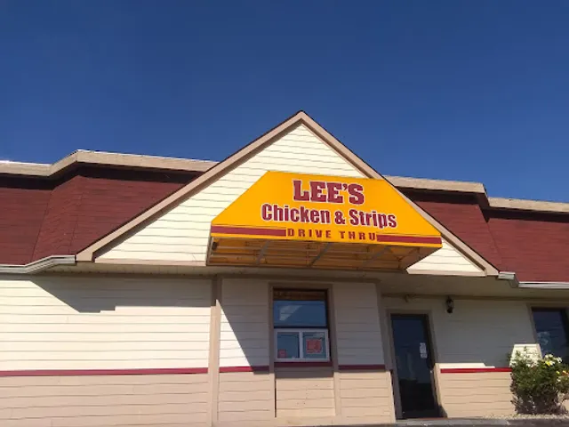 Lee's Famous Recipe Chicken