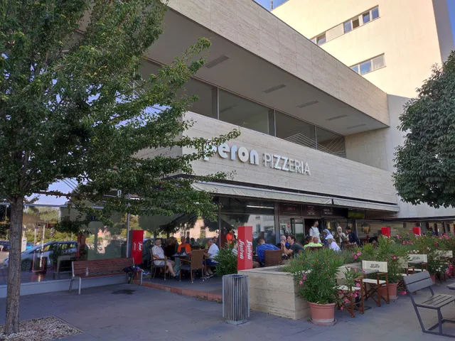 Peron Pizzéria & Pub