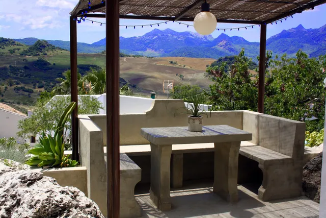 Villa la Roca - A fusion of modern and typical Andalucian architecture