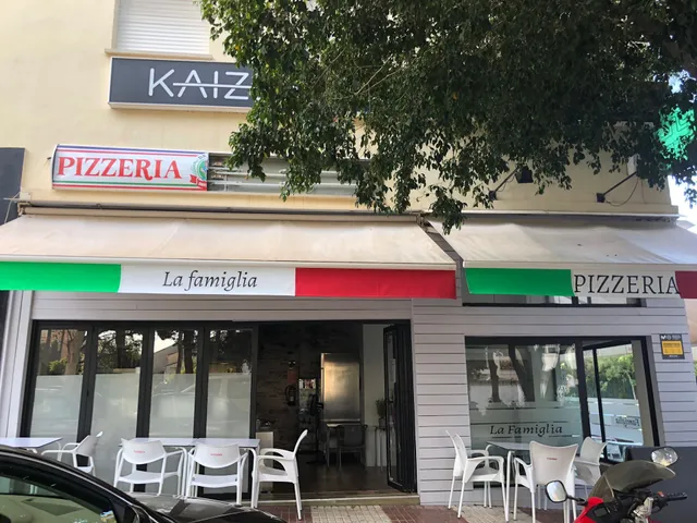 Pizzeria La Famiglia