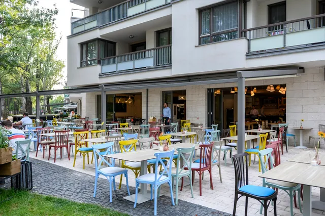 Mángold Füredi Bisztró