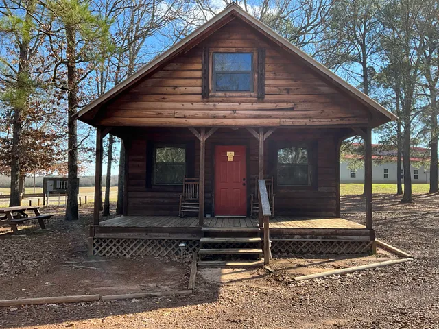 Bugscuffle Inn and RV Park