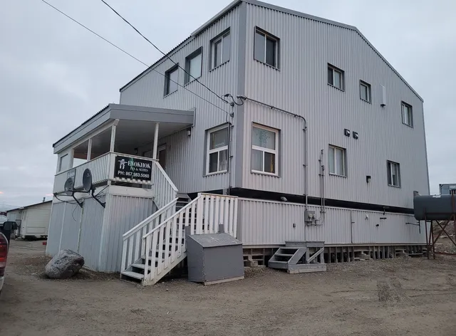 Enokhok Inn & Suites