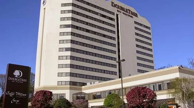 DoubleTree by Hilton Hotel Fort Lee - George Washington Bridge