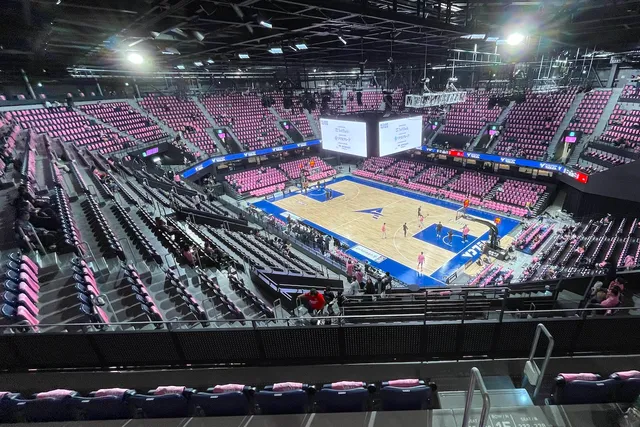 長崎スタジアムシティ HAPPINESS ARENA