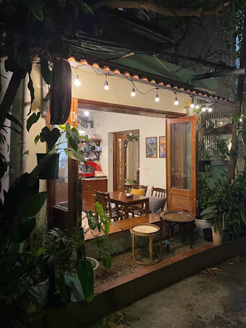 Longing Cafe Tea Room