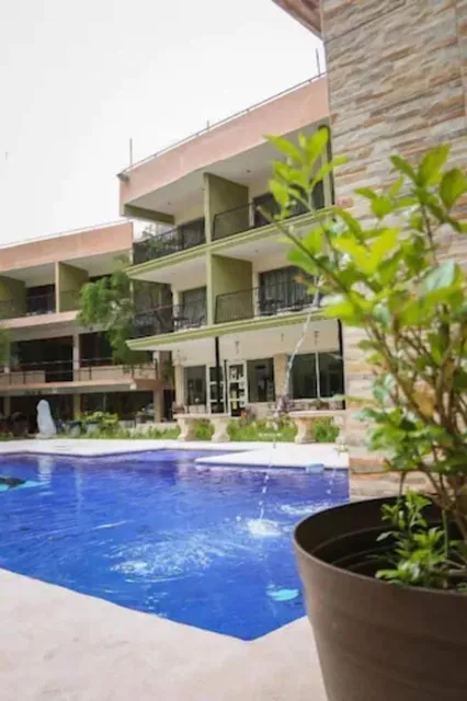 VISTA POTRERO // hotel & camping