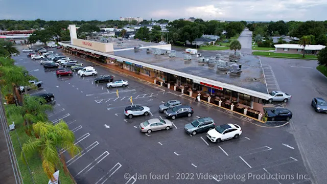 Sekushi at the Plaza