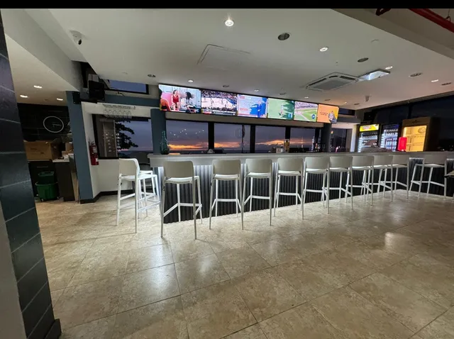 Roca beach front Bar & restaurante