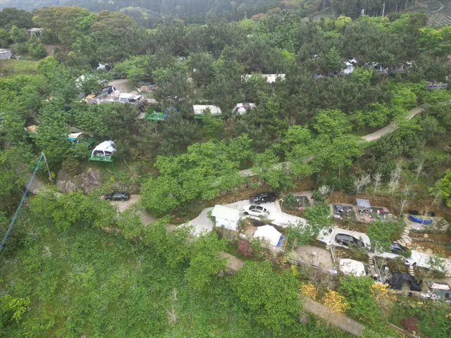 巴卡的天空(露營區．鄉村露營車．自搭帳．歐式料理．日式燒肉)