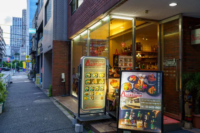 Asiatique Shinbashi Shop