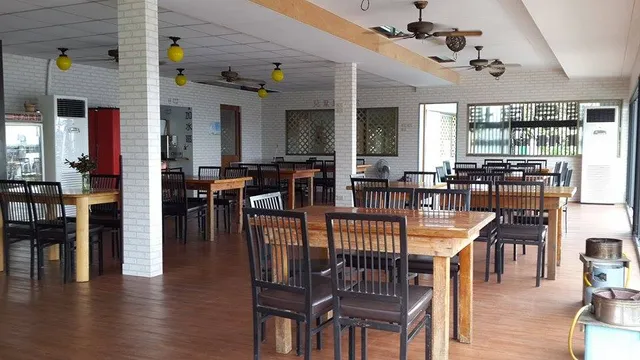 Maokong Ching Chuen Square