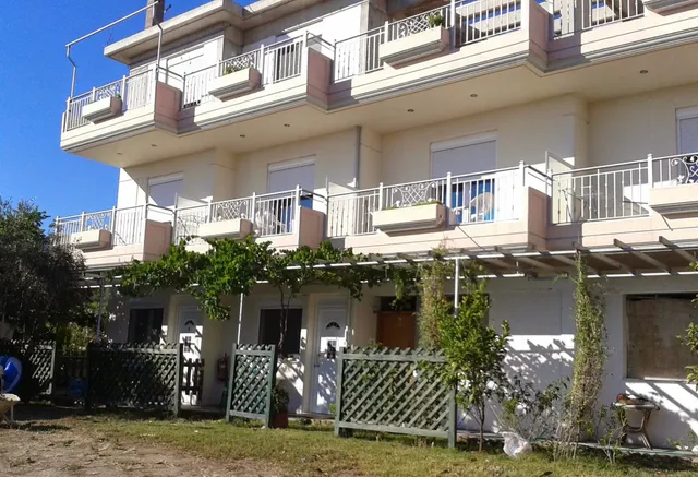 Golden Sun Apartments