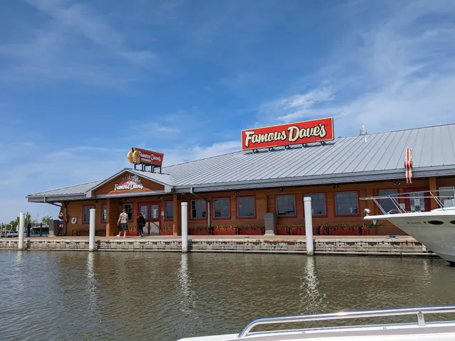 Famous Dave's Bar-B-Que