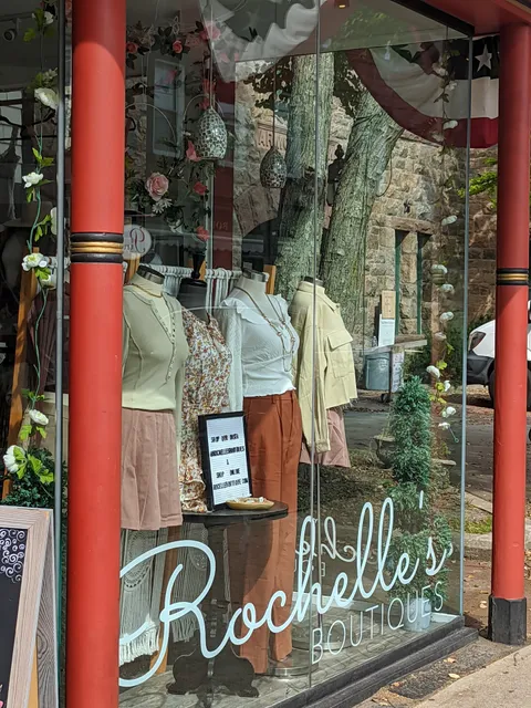 Rochelles Of Newport