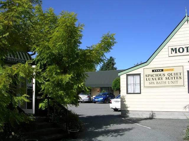 Glenalvon Lodge Motel