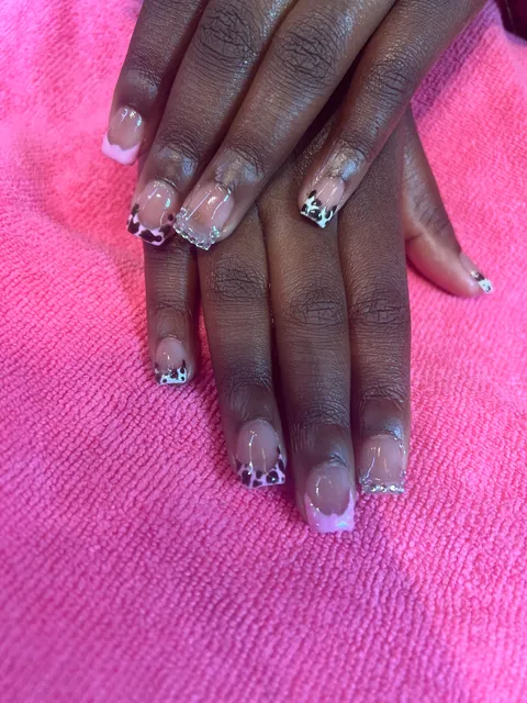 Bella Nail Lounge and Beauty Bar