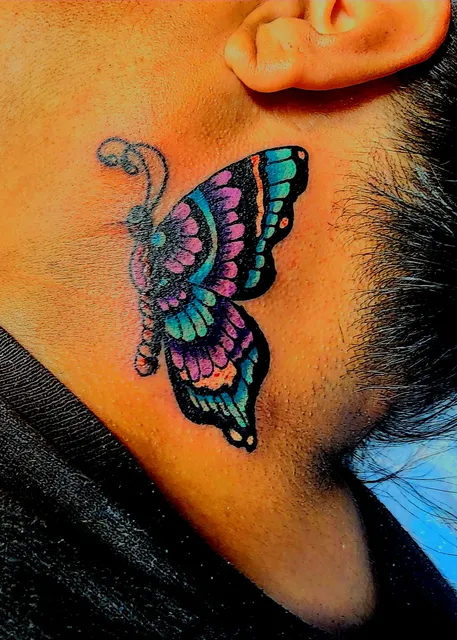 Anchors & Sails Tattoo, Piercing