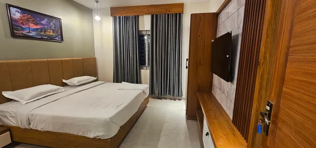 Lofty stay [Vrindavan]